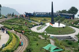 BATASIA LOOP, DARJEELING